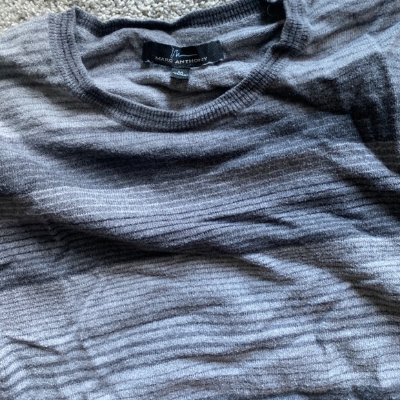 Mark Anthony Sweater - Picture 2 of 2